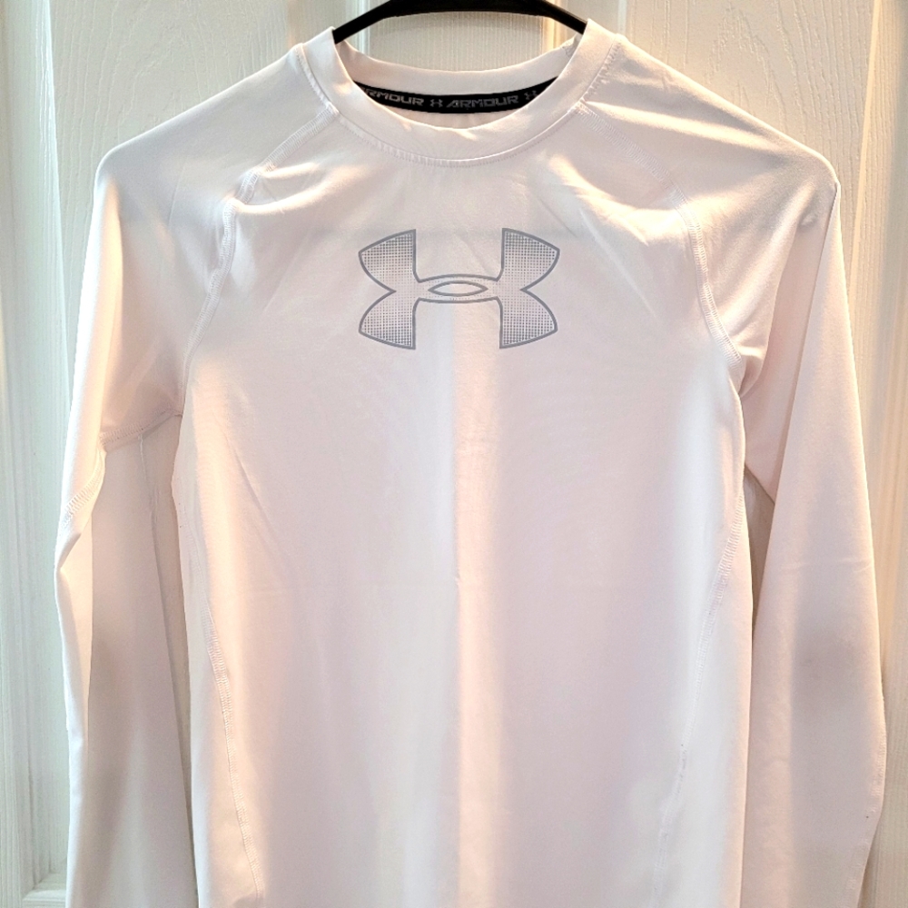 Under Armour Long Sleeve Fitted HeatGear Shirt Youth Large